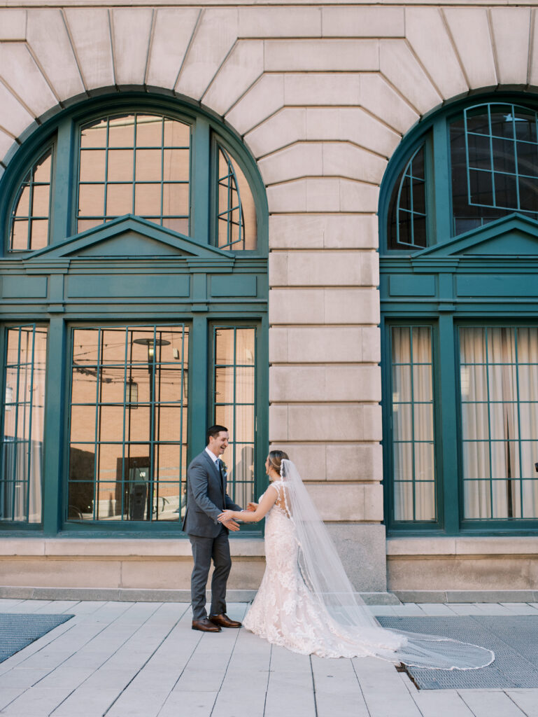 Bride and Groom in front of the Omni Severin Hotel in Indianapolis 